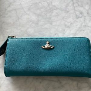 Vivienne Classic Zip Around Wallet